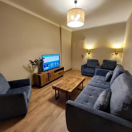 Spacious Two-Bedroom Apartment In The City Center Krasków Eksteriør bilde