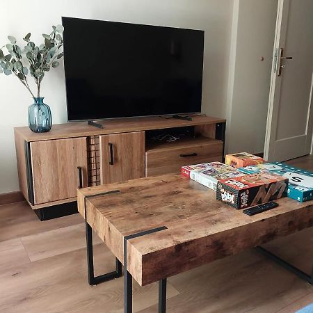 Spacious Two-Bedroom Apartment In The City Center Krasków Eksteriør bilde
