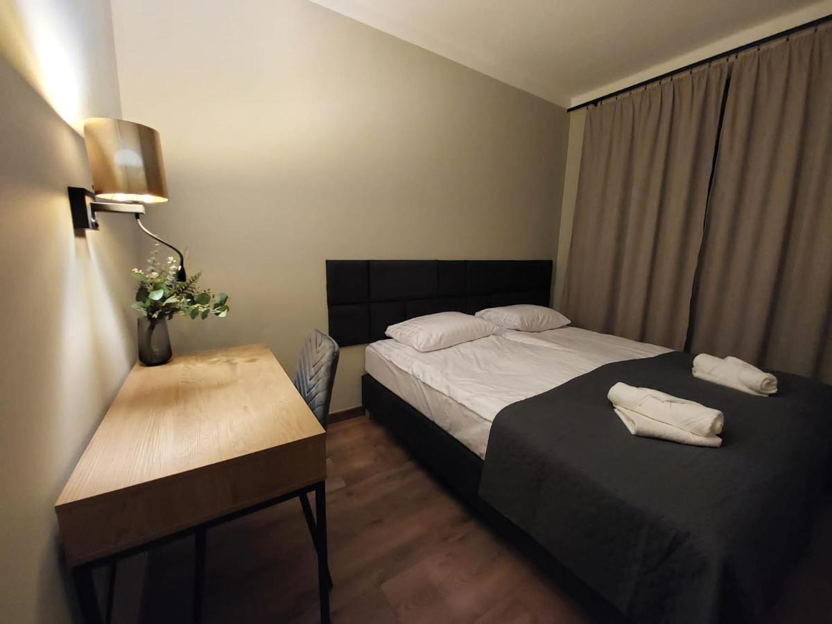 Spacious Two-Bedroom Apartment In The City Center Krasków Eksteriør bilde