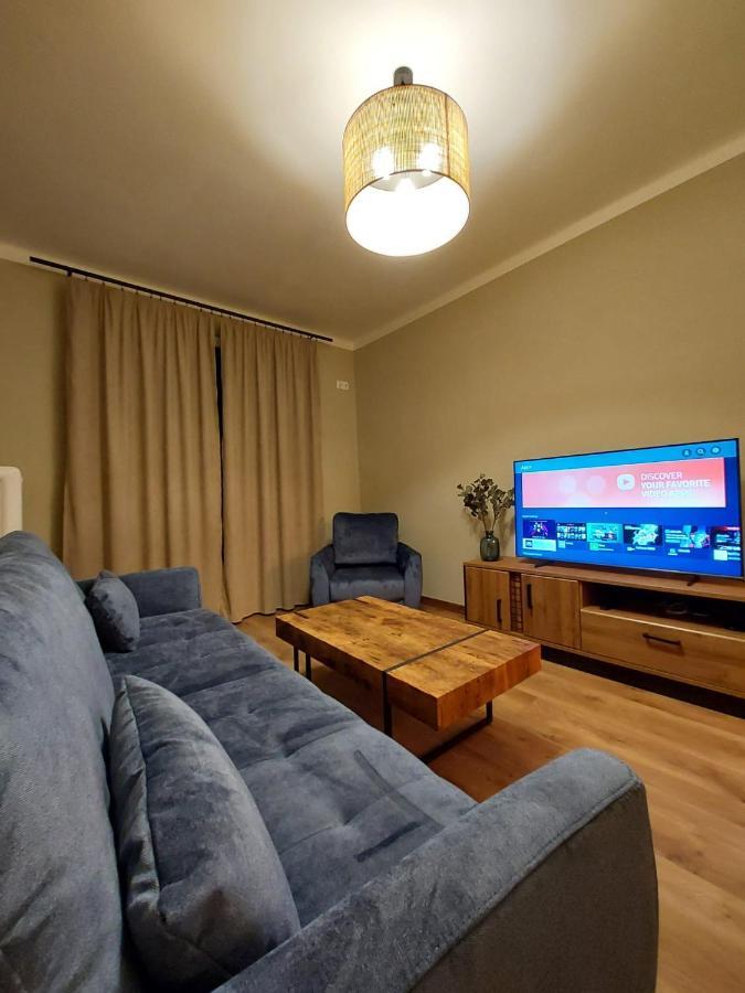 Spacious Two-Bedroom Apartment In The City Center Krasków Eksteriør bilde